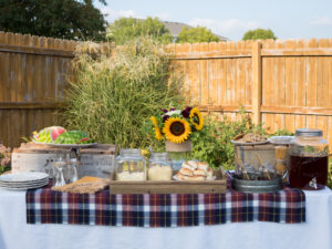Your Guide To Throwing The Ultimate Potluck Party - Midwest Life and