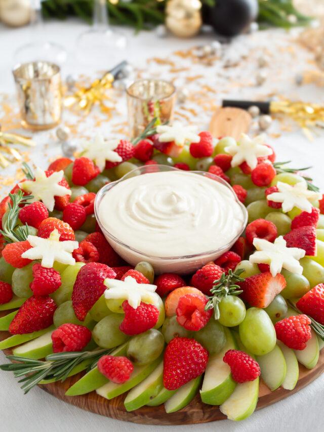 Create A Festive Edible Fruit Wreath To Ring In The New Year - Midwest ...