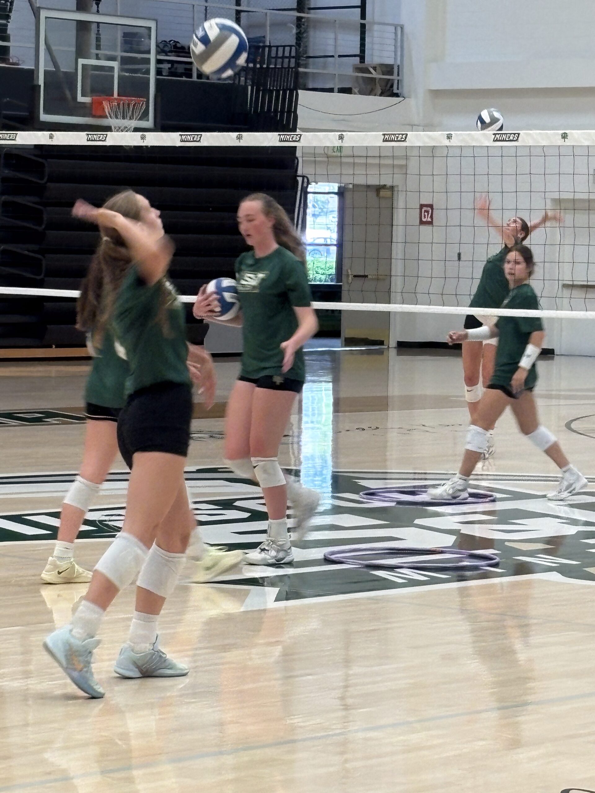 Missouri S&T volleyball players at camp